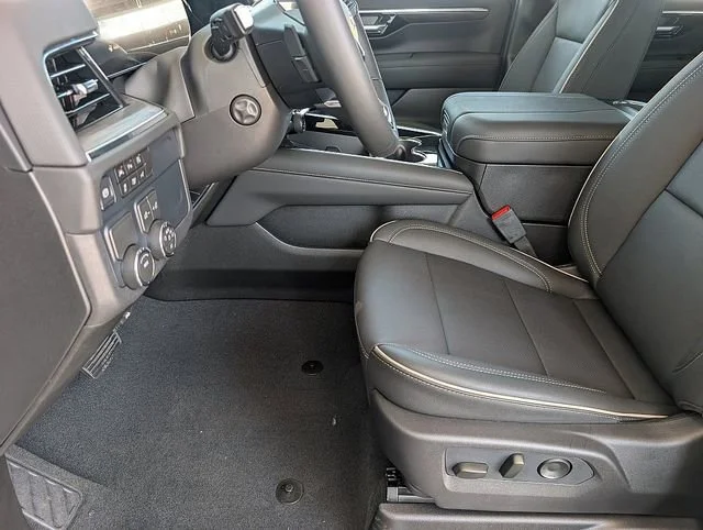 2026 Chevrolet Tahoe Premier - Photo 18