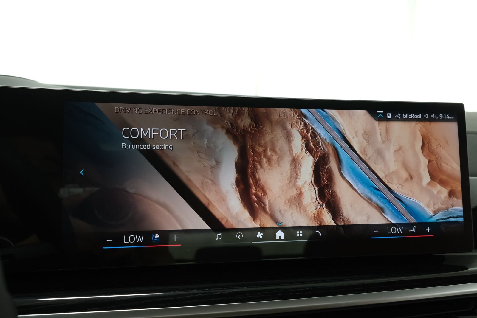 New 2027 Black Sapphire Metallic BMW xDrive40i image 24