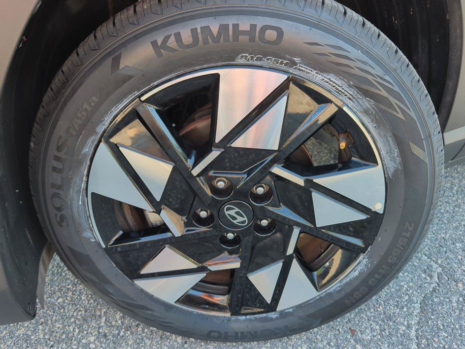 Used 2025 Abyss Black Pearl Hyundai SEL image 7