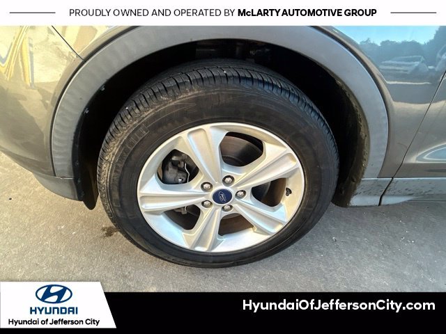 Used 2016 Gray Ford SE image 10