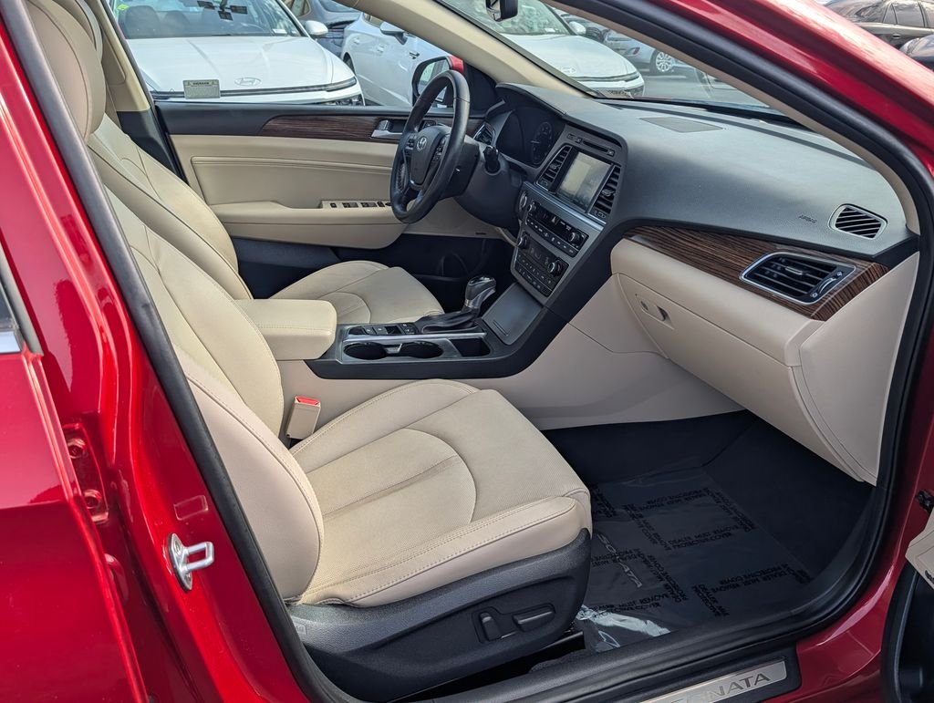 2017 Hyundai Sonata Limited - Photo 9