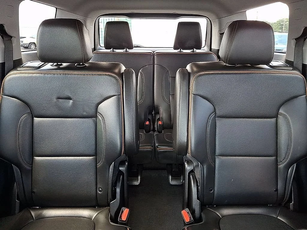 Used 2023 Ebony Twilight Metallic GMC AT4 image 22