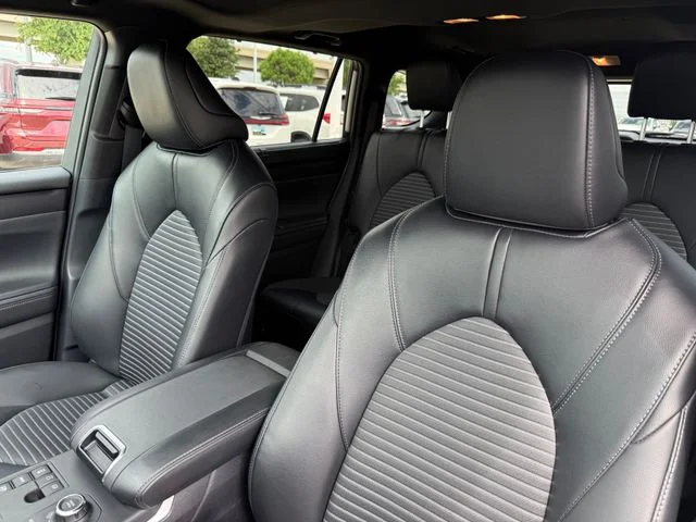 Used 2025 Silver Toyota XSE image 10