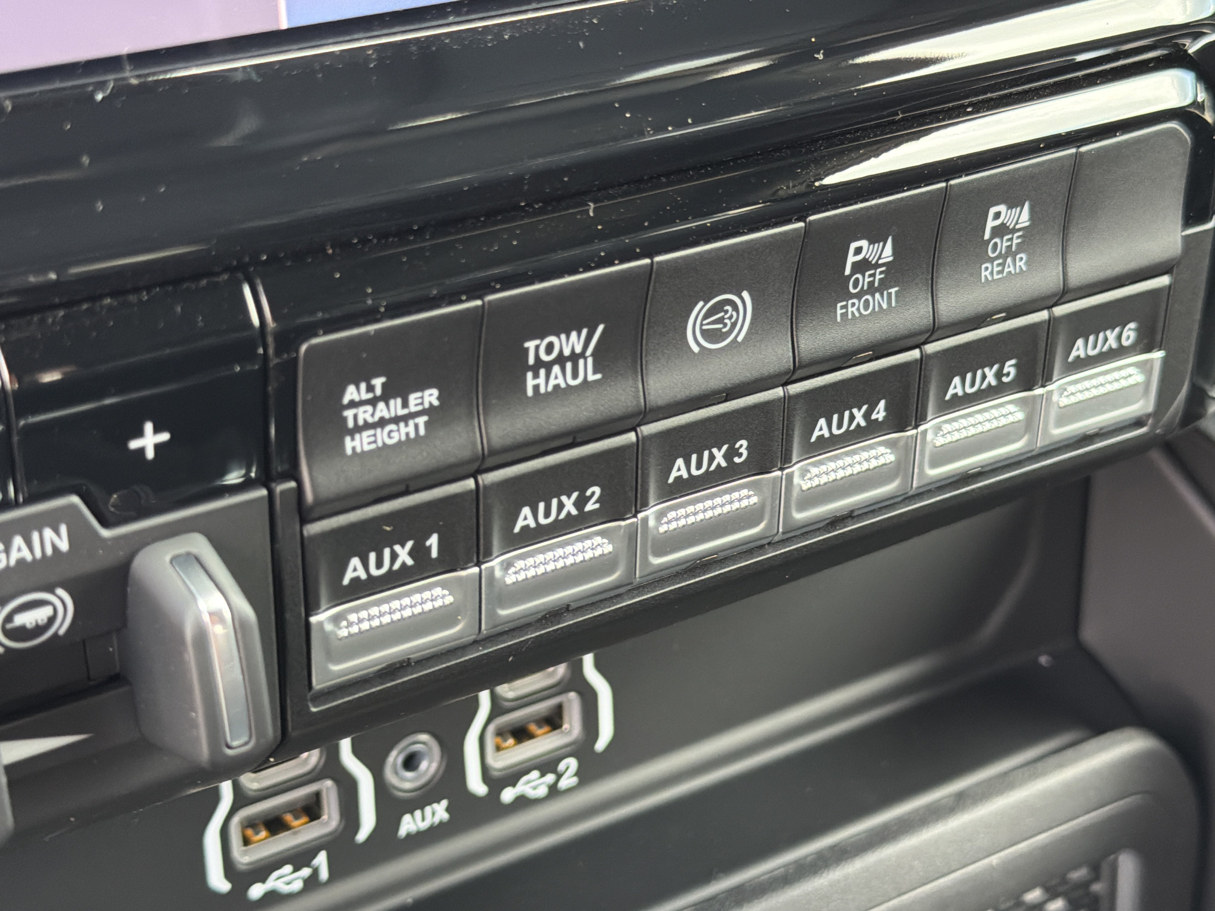 New 2026 Forged Blue Metallic Exterior Paint RAM Laramie image 33