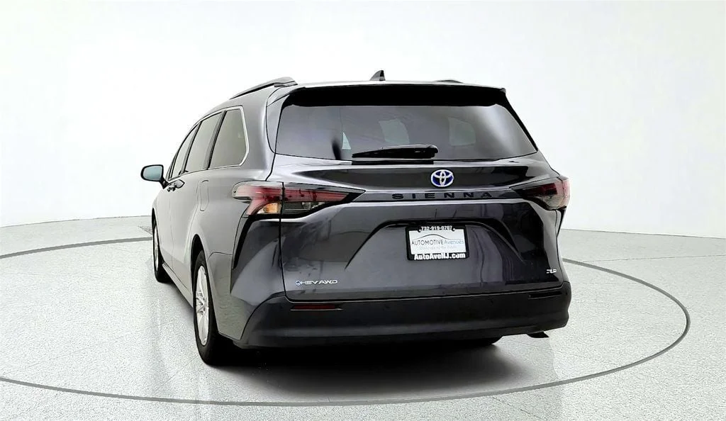 Used 2025 Magnetic Gray Metallic Toyota XLE AWD 7-Seater w/ Plus Pkg & 18