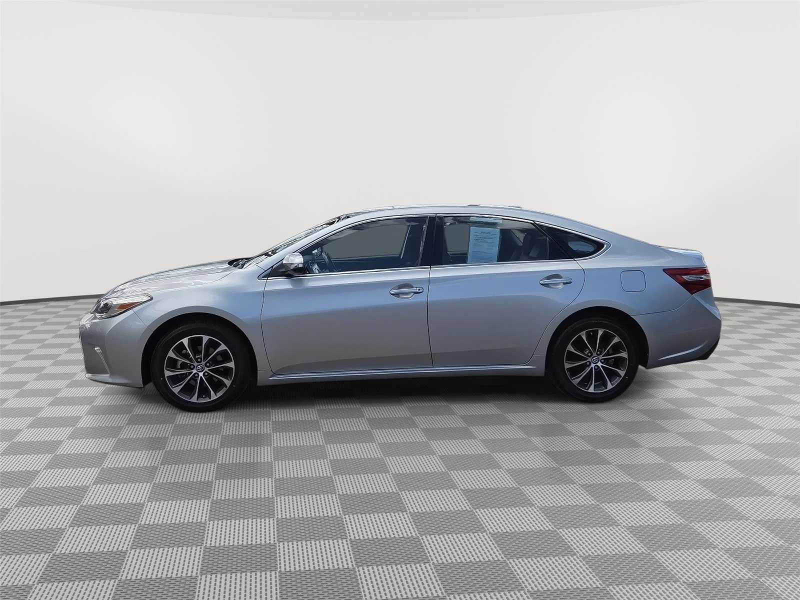 Certified Used 2018 Cosmic Gray Mica Toyota Limited image 6