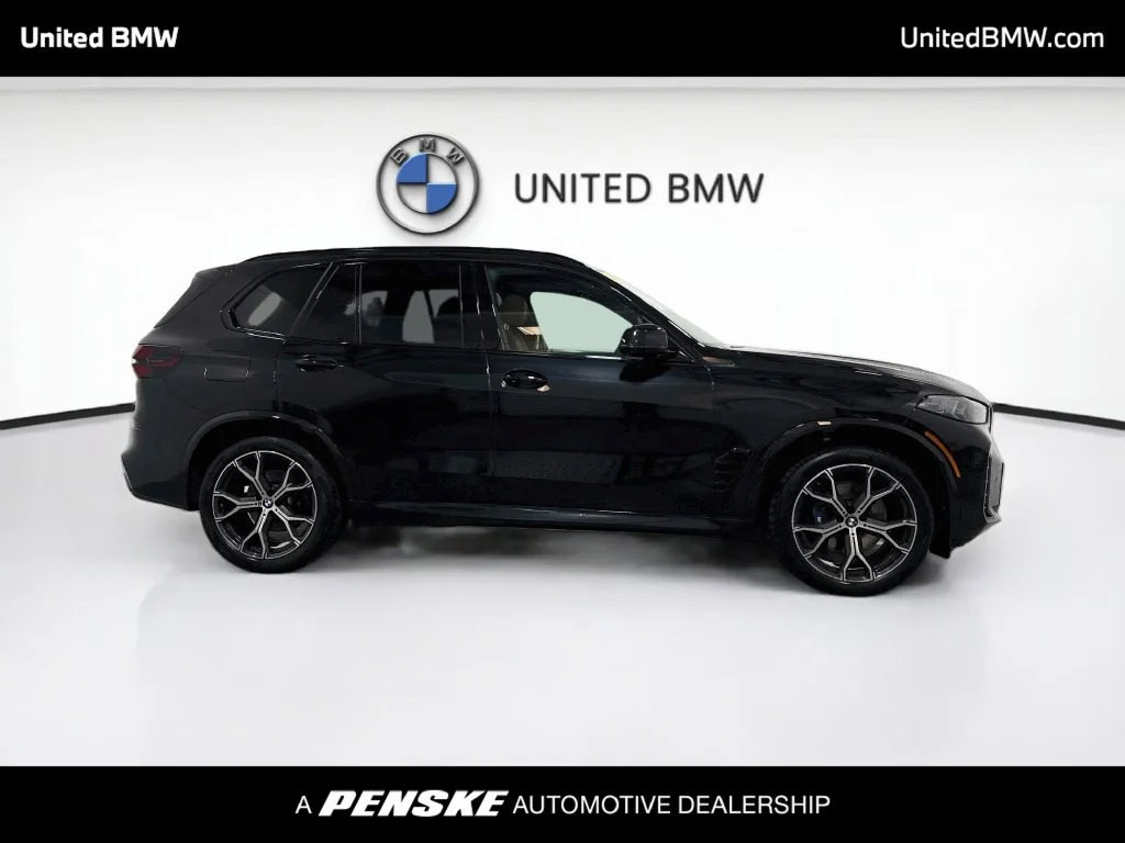 Used 2024 Black Sapphire Metallic BMW sDrive40i image 4