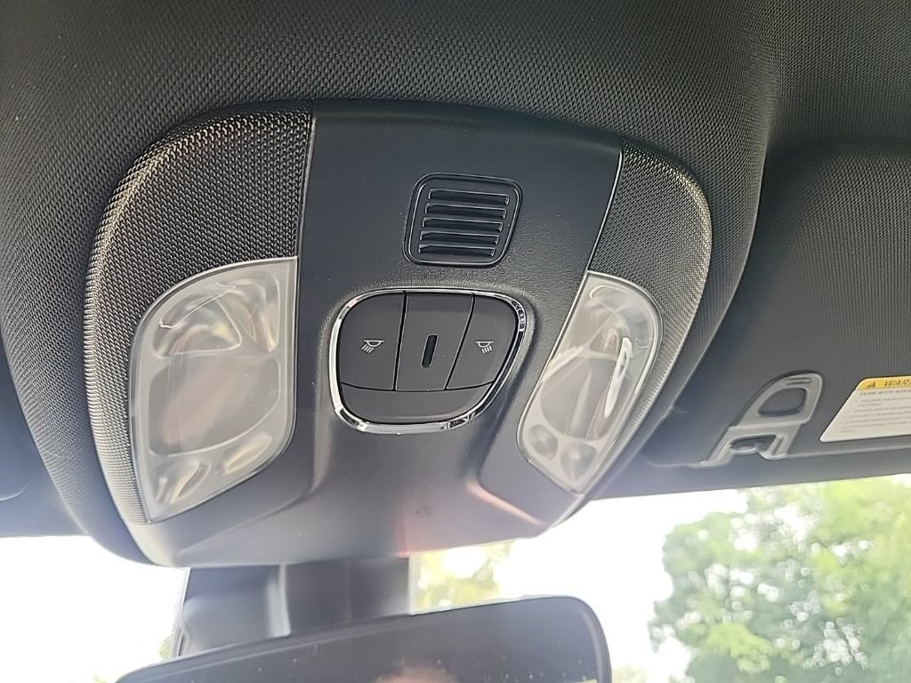 Used 2025 Red Hot Pearlcoat Jeep Trailhawk image 16