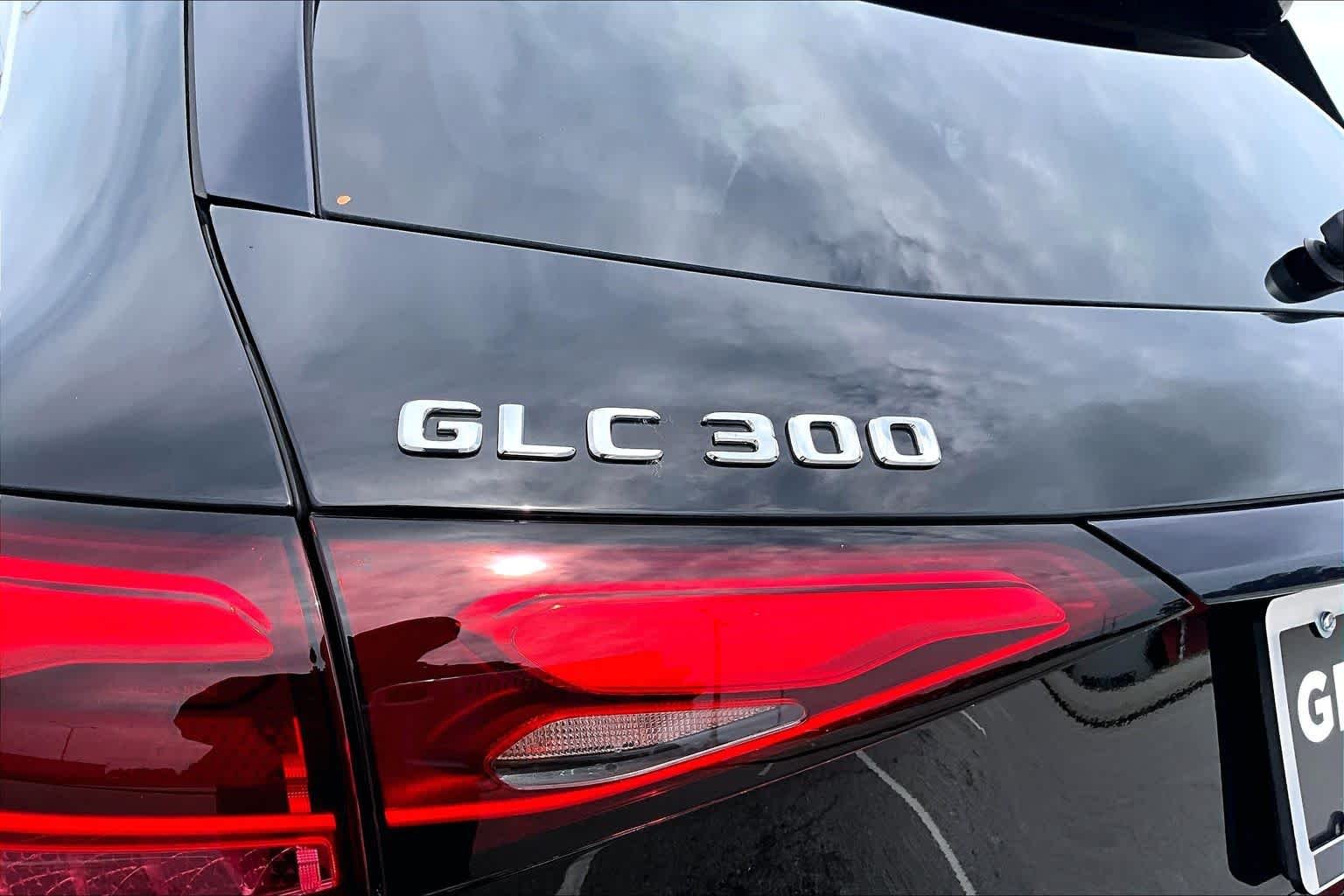 Used 2023 Black Mercedes-Benz GLC 300 image 10