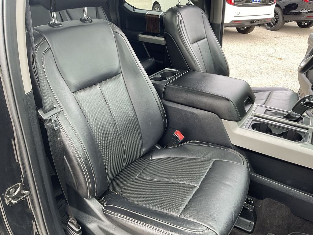 Used 2020 Black Ford Lariat image 25