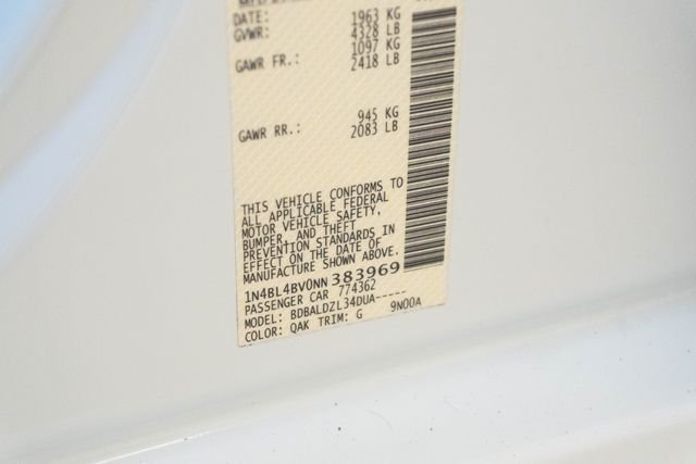 Used 2022 White Nissan 2.5 S image 29