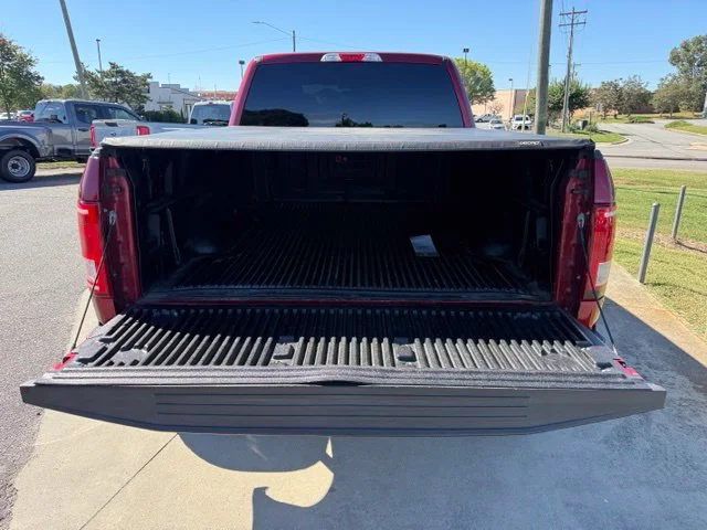 Used 2017 Red Ford XLT image 9