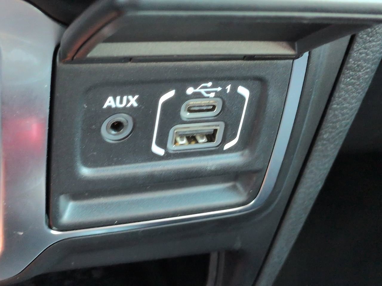 Certified Used 2024 Anvil Clear Coat Jeep Sport S image 18