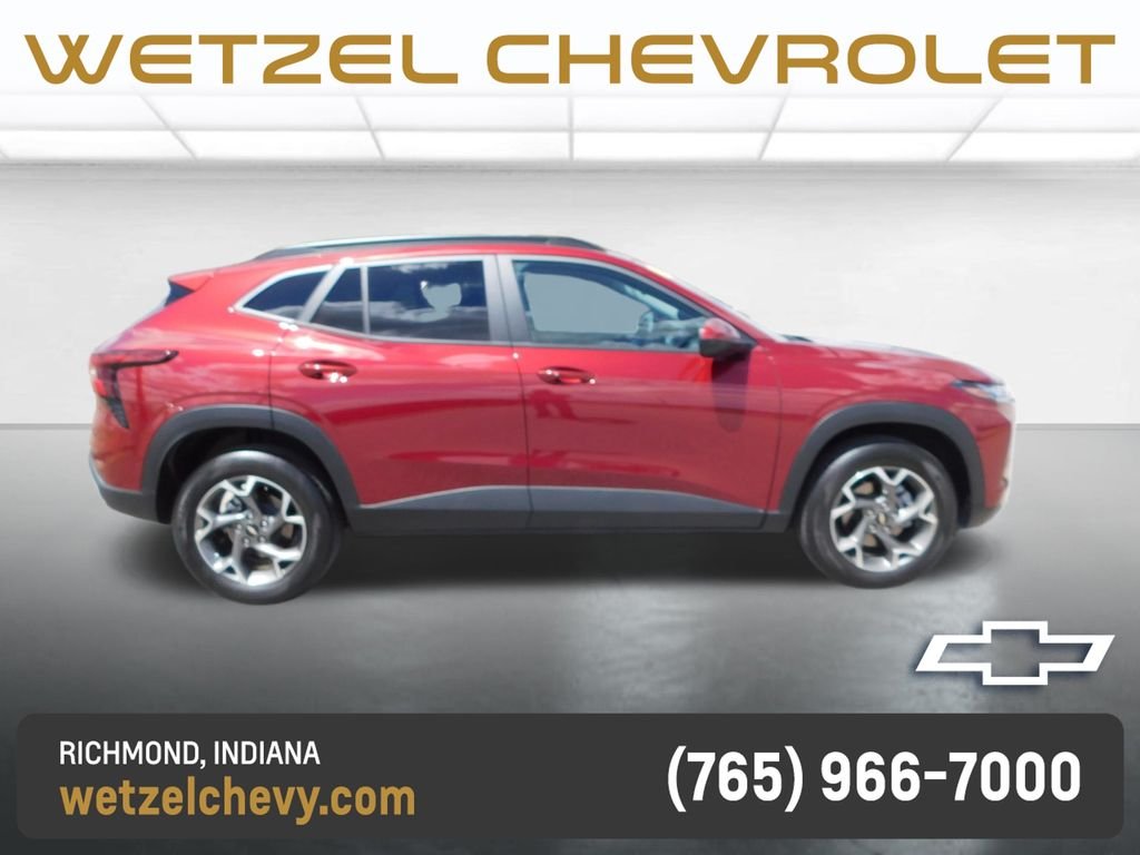 Used 2025 Red Chevrolet LT image 2