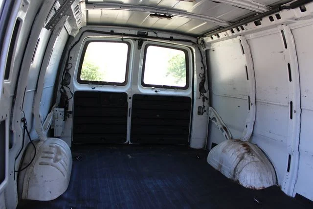 Used 2018 White GMC Work Van image 23