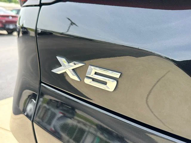 Certified Used 2024 Black Sapphire Metallic BMW xDrive40i image 10