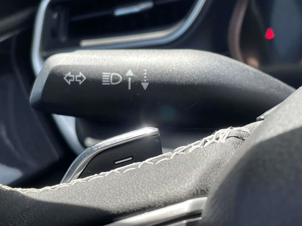 Used 2023 White Jeep Altitude X image 32