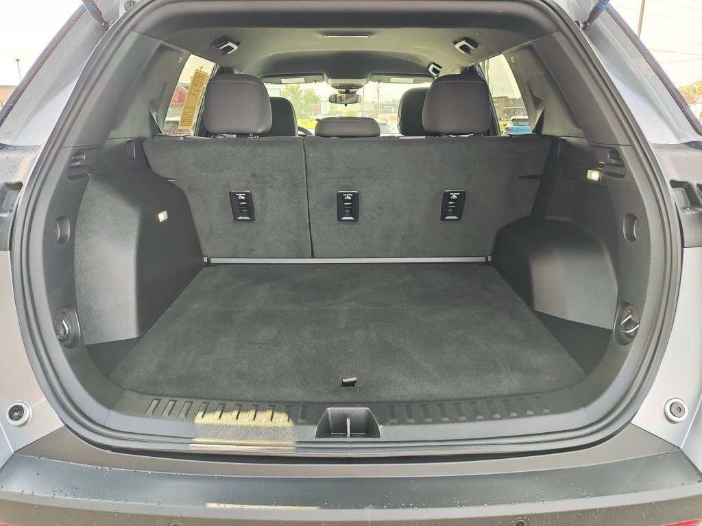 Used 2026 Gray Chevrolet LT image 9
