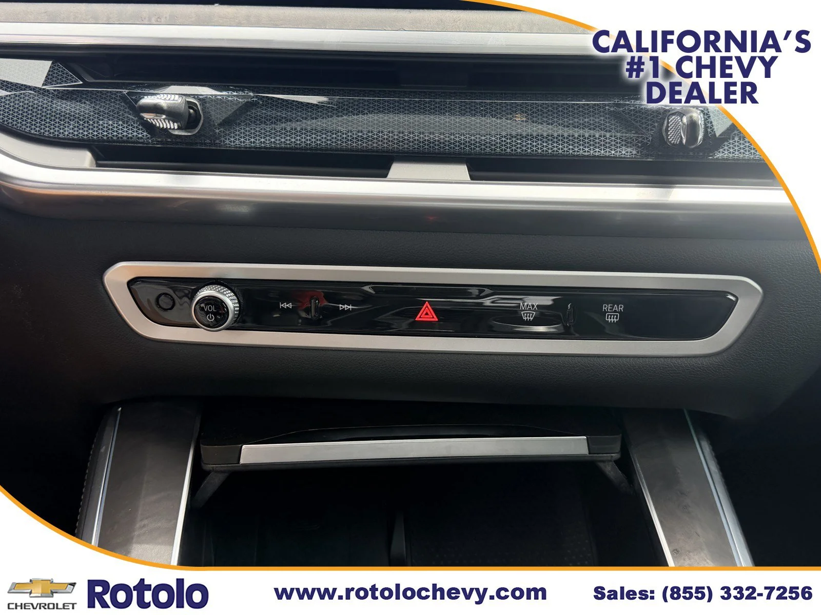 Used 2025 Gray BMW xDrive50e image 21