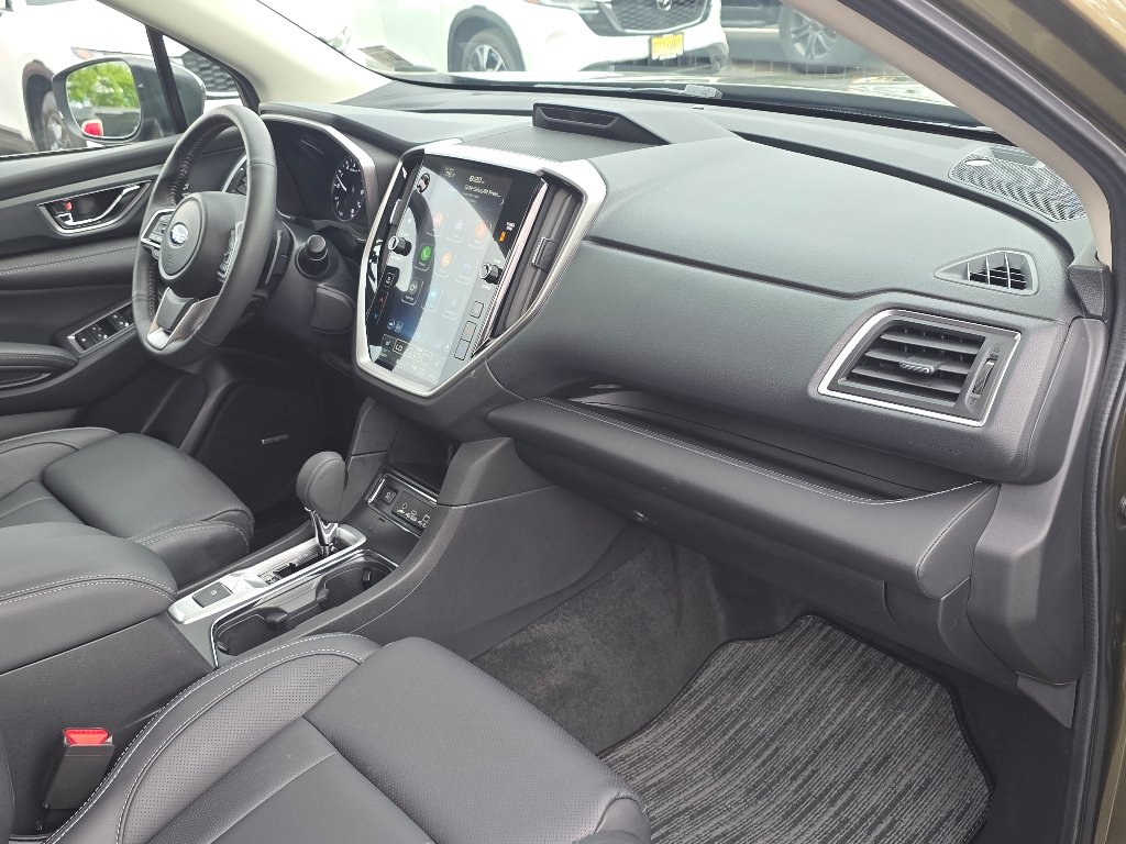 Used 2025 Autumn Green Metallic Subaru Limited image 21