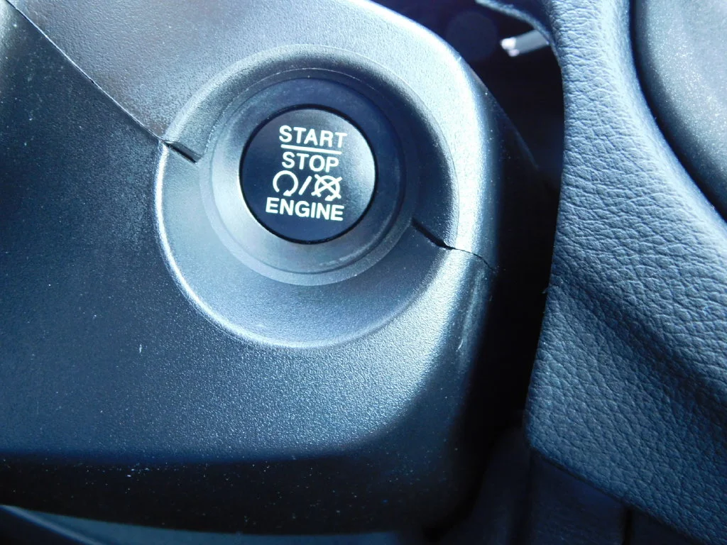 Used 2018 Blue Jeep Trailhawk image 32