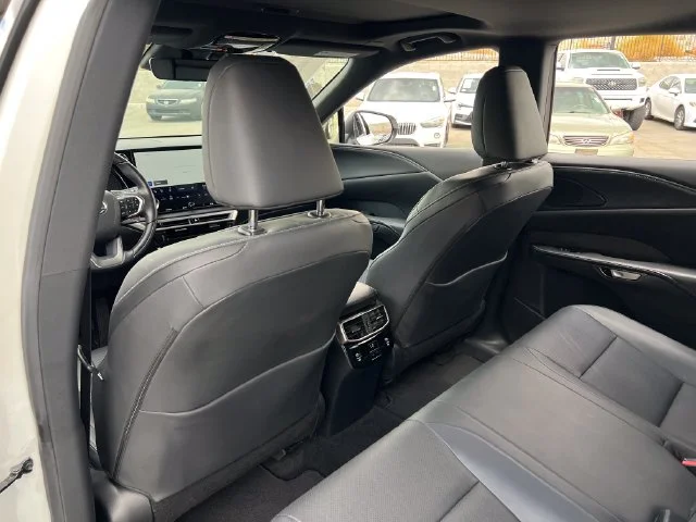 Used 2025 Eminent White Pearl Lexus 350 Premium image 30
