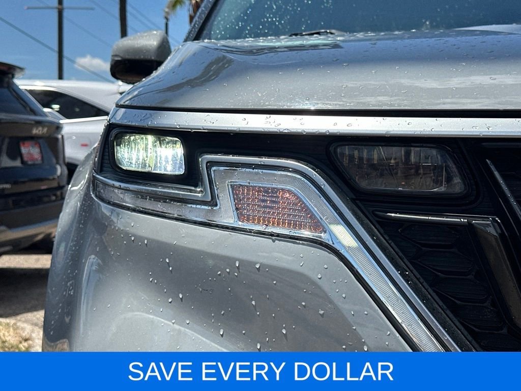 Used 2024 White Kia EX image 3