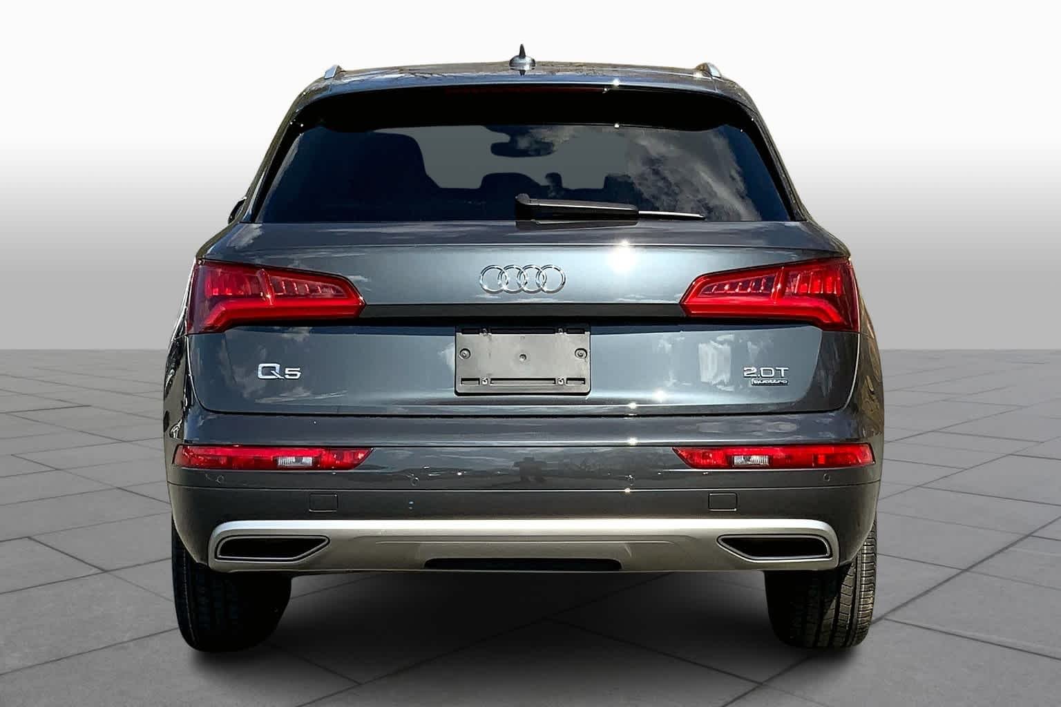 Used 2018 Manhattan Gray Metallic Audi Tech Premium Plus image 5