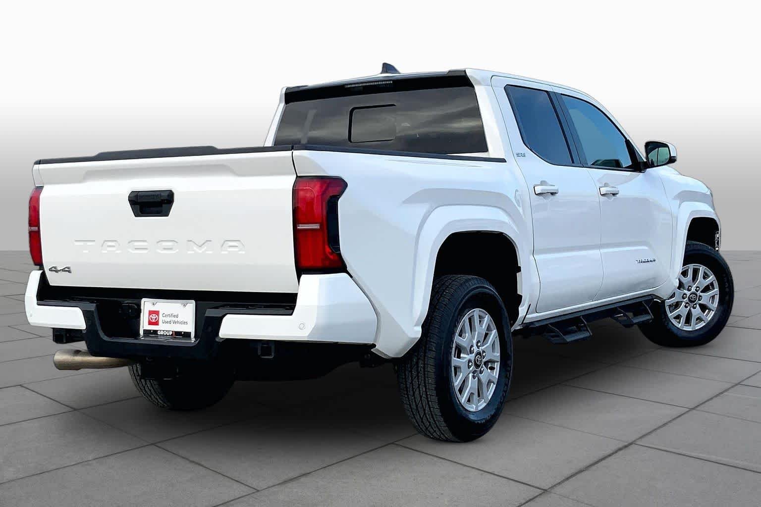 Used 2026 Ice Cap Toyota SR5 image 13