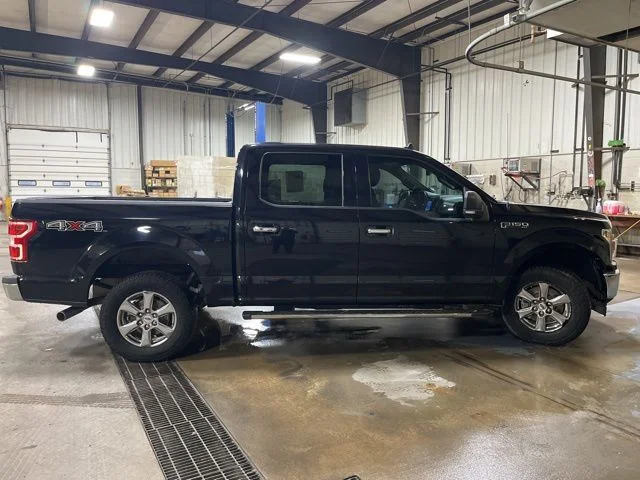 Used 2020 Black Ford XLT image 10