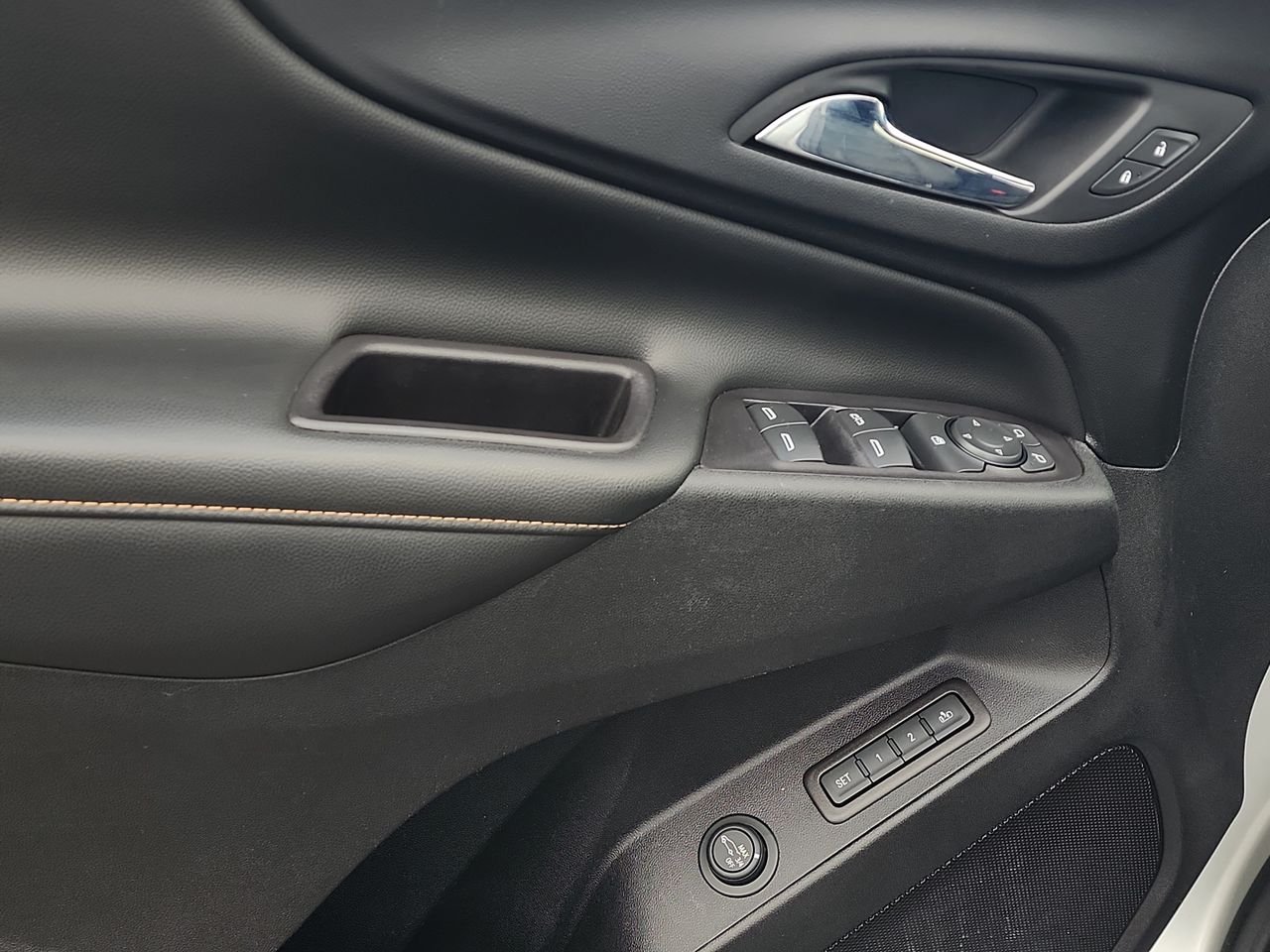 Used 2020 Silver Chevrolet Premier image 13