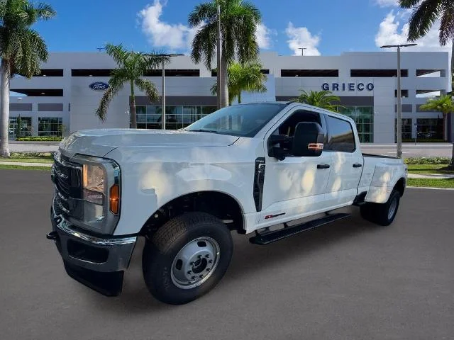 New 2027 Oxford White Ford F-350® XLT image 26