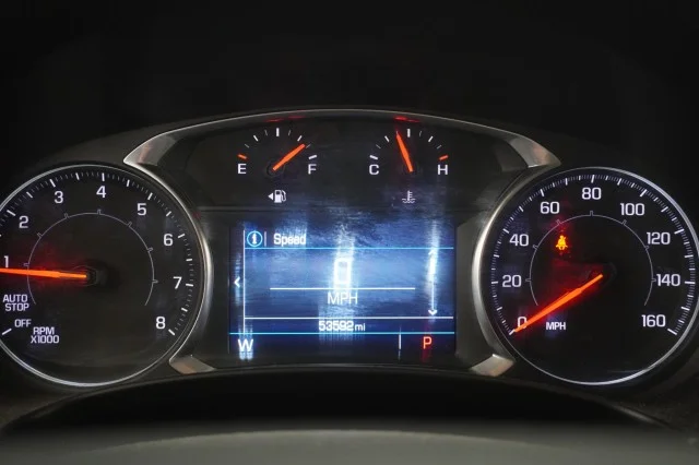 Used 2023  GMC SLE image 21