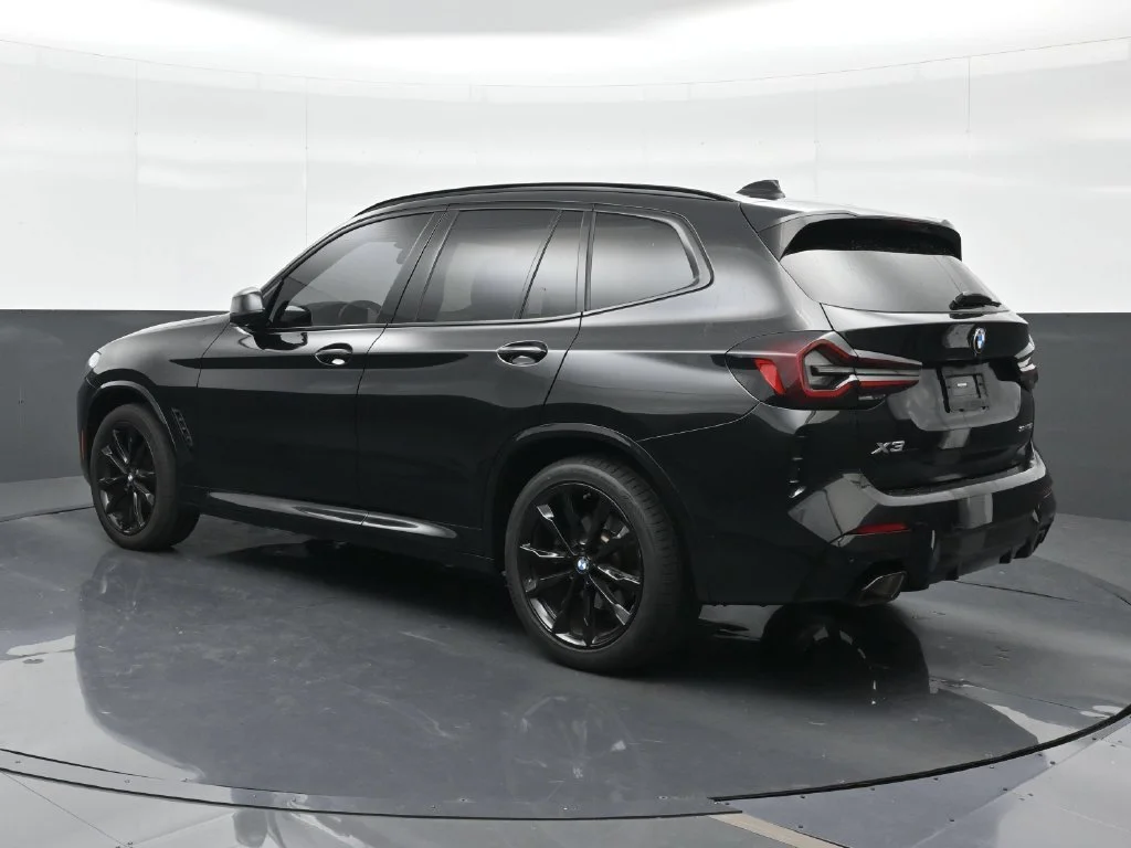 Used 2023 Black BMW sDrive30i image 2