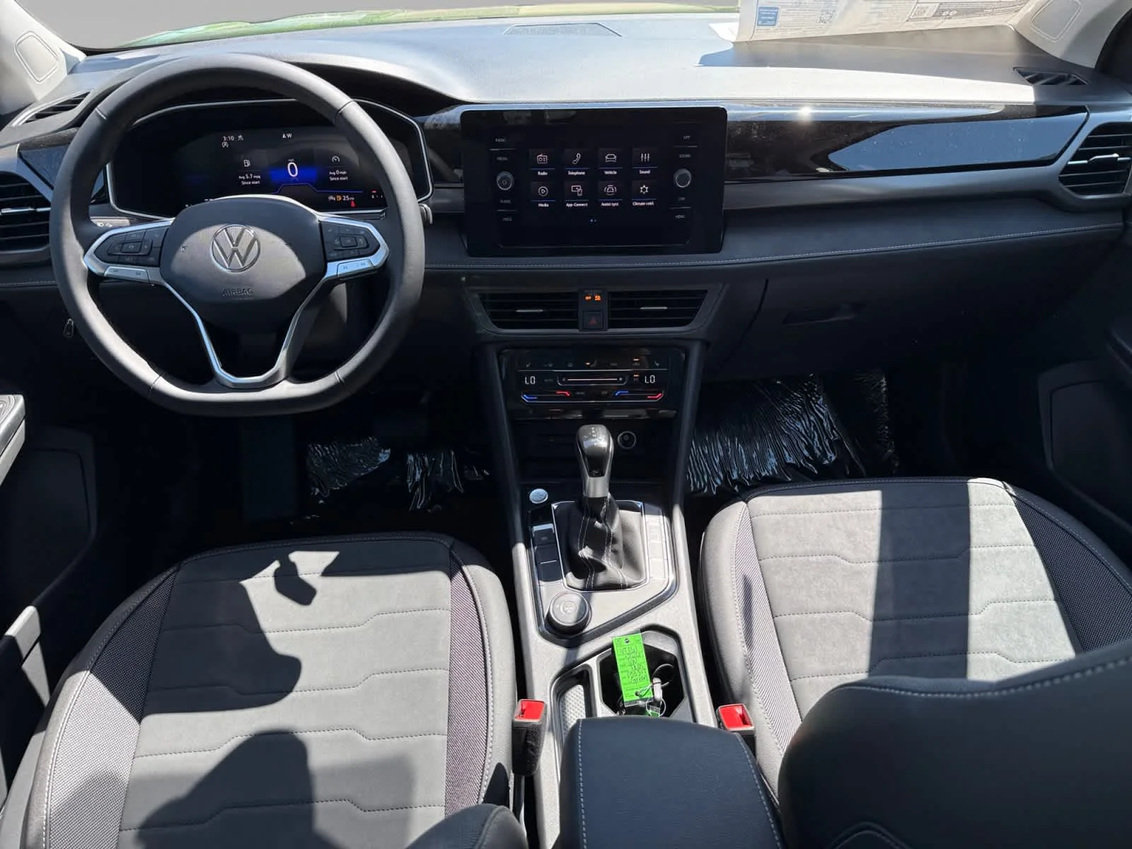 2026 Volkswagen Taos SE Black - Photo 21