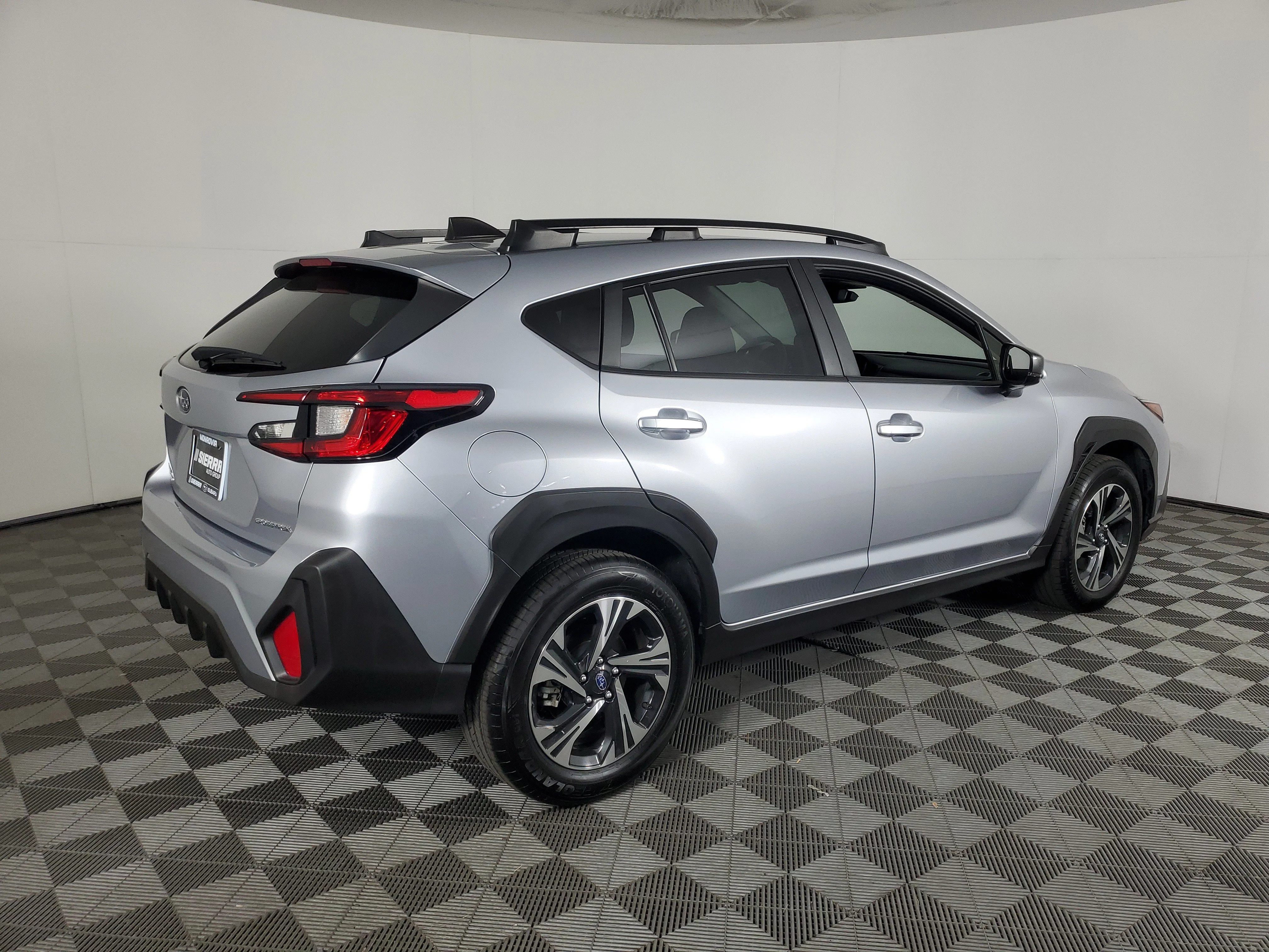 Certified Used 2025 Ice Silver Metallic Subaru Premium image 4