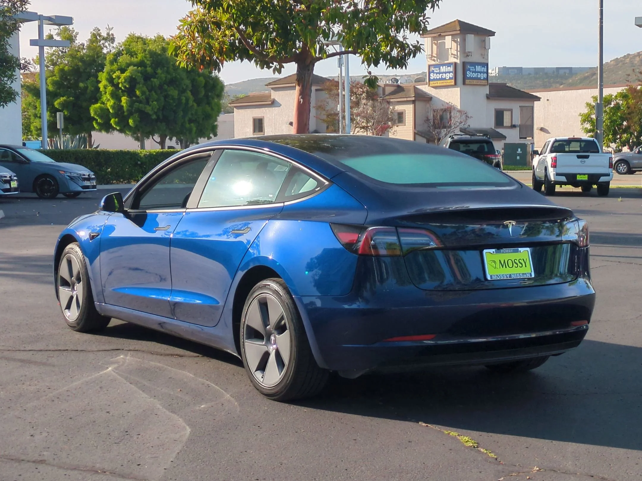 Used 2023 Blue Tesla Base image 6