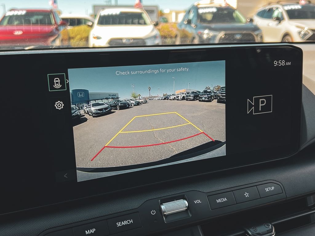 Used 2025 White Kia LXS image 23