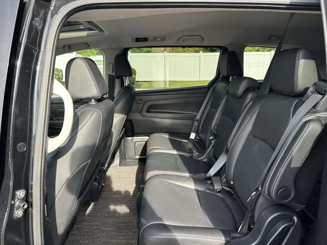 2025 Honda Odyssey EX-L - Photo 11