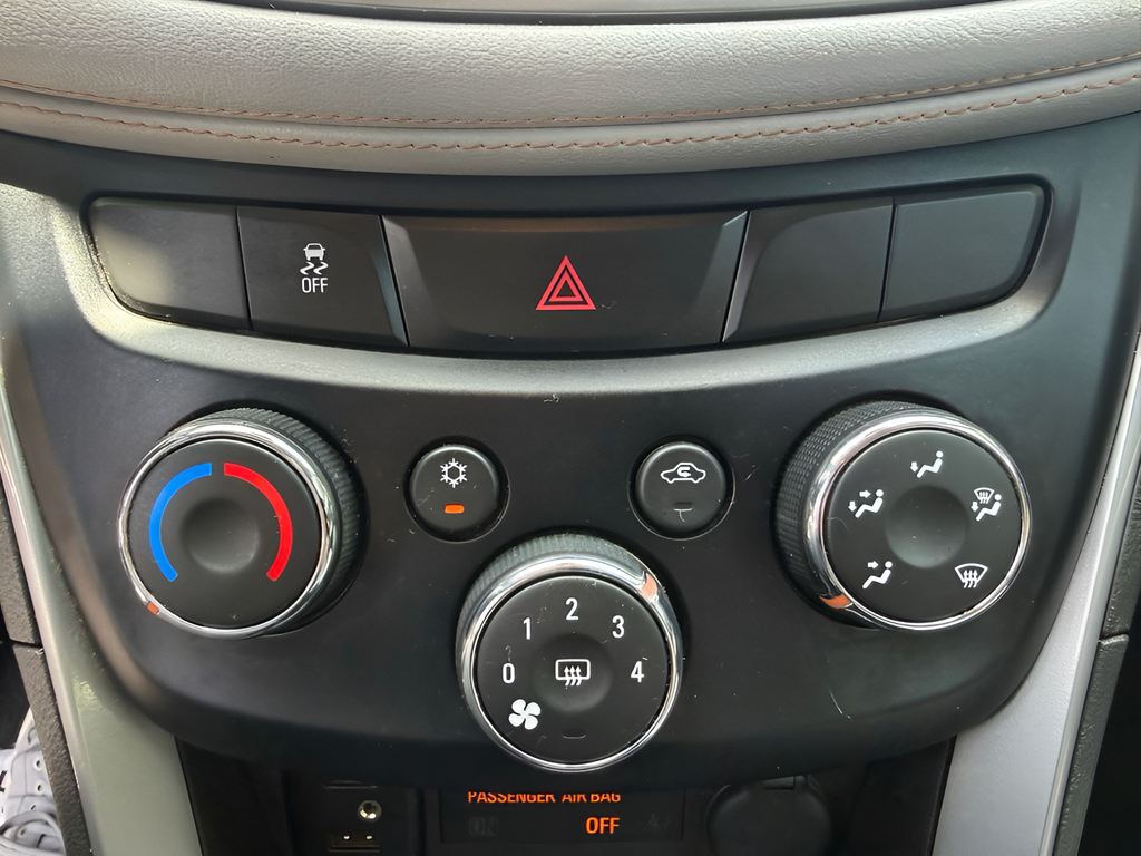 Used 2019 Gray Chevrolet LT image 28