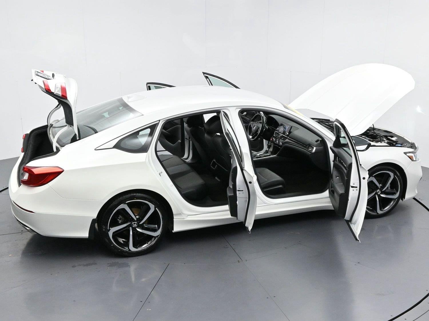 Used 2020 Platinum White Pearl Honda Sport image 37