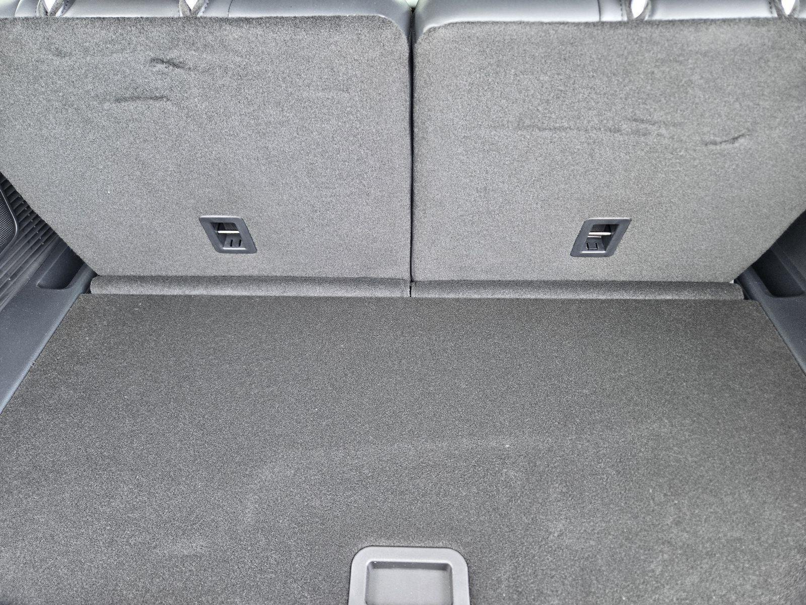 New 2026 Star White Metallic Tri-Coat Ford Tremor® image 21