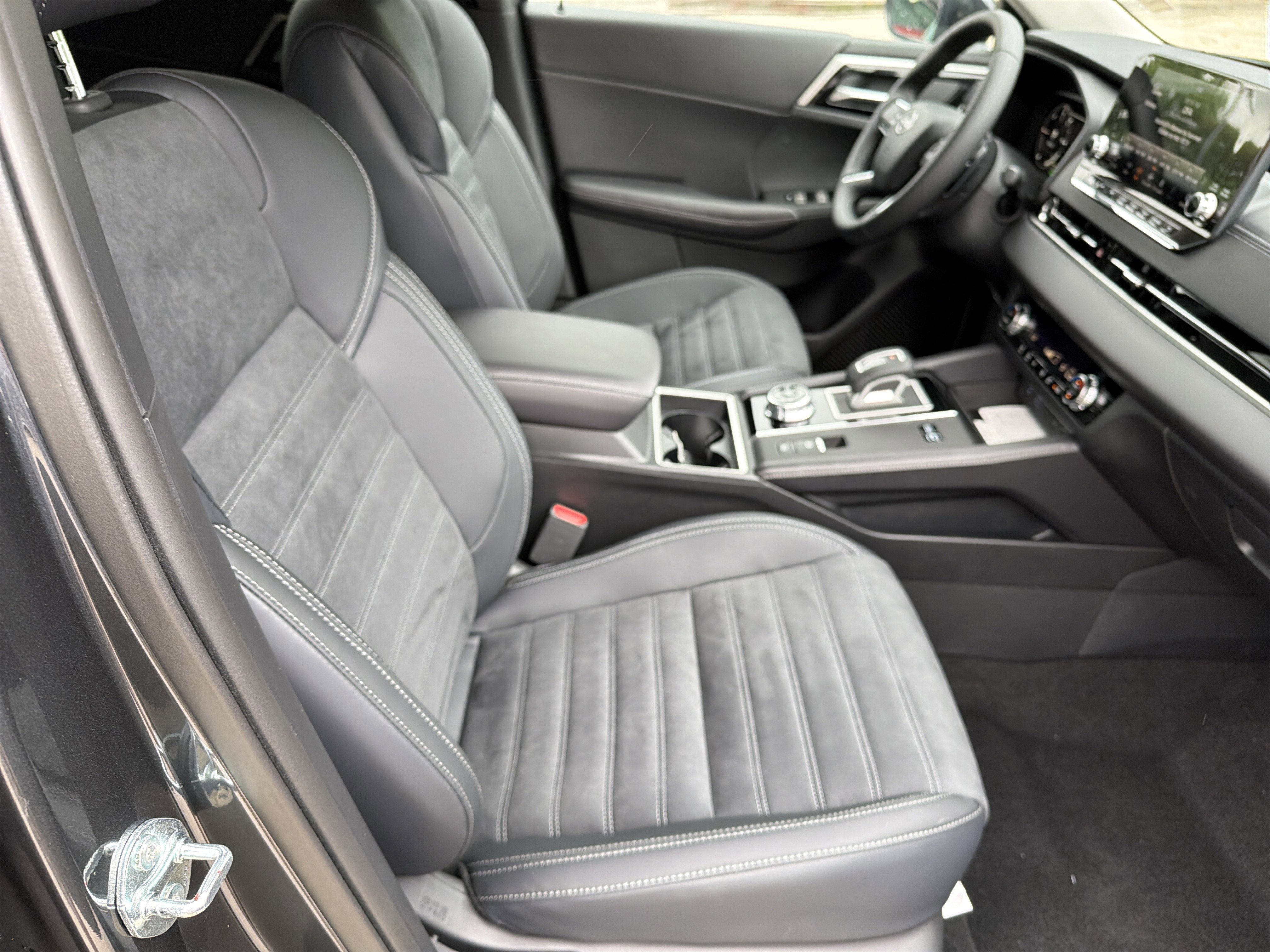New 2026 Moonrock Gray Nissan SL image 15