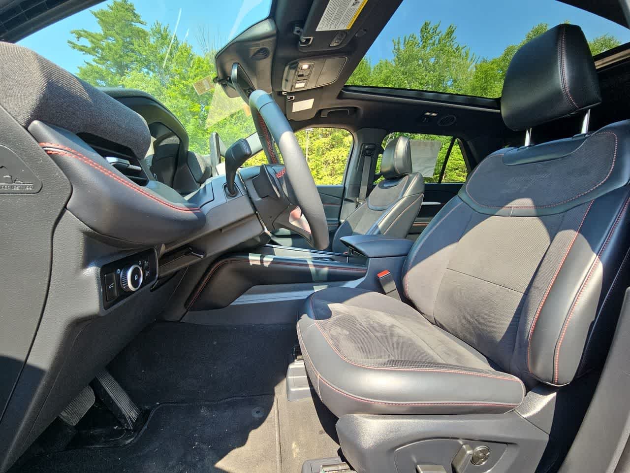 2026 Ford Explorer ST - Photo 12