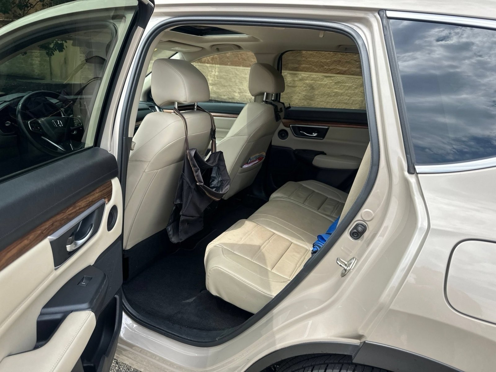 Used 2017 Sandstorm Metallic Honda EX-L image 5