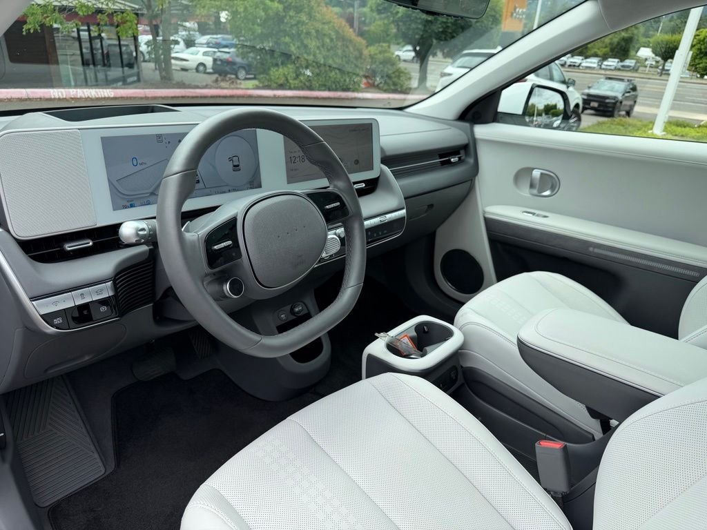 Used 2024 Atlas White Hyundai Limited image 17