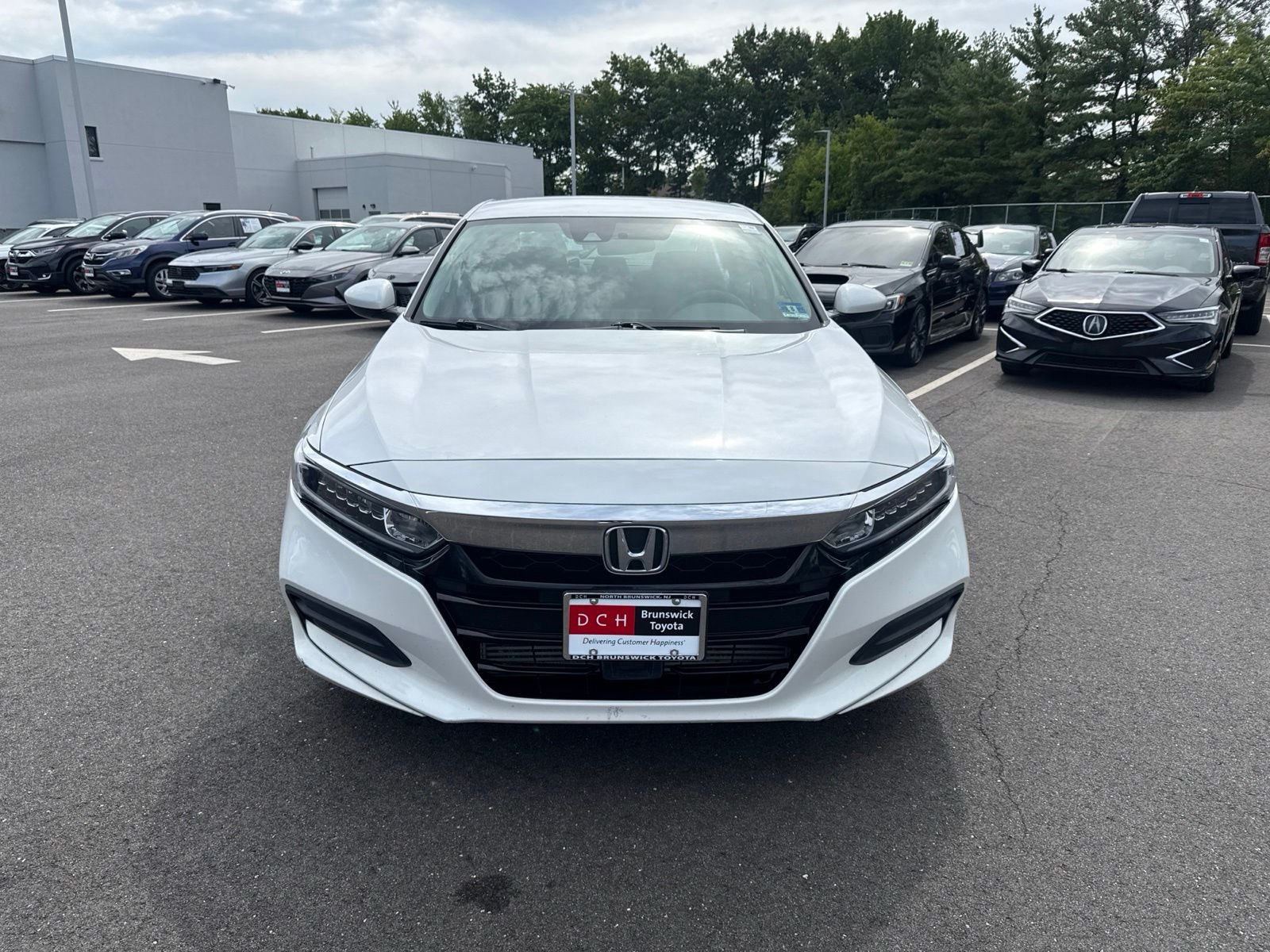 Used 2018 White Honda LX image 2
