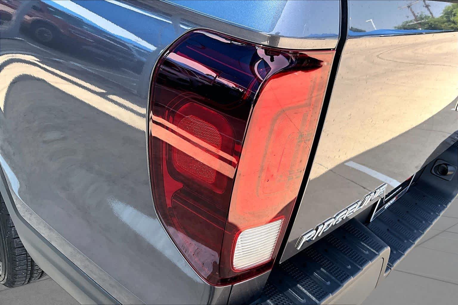Certified Used 2022 Modern Steel Metallic Honda RTL image 29