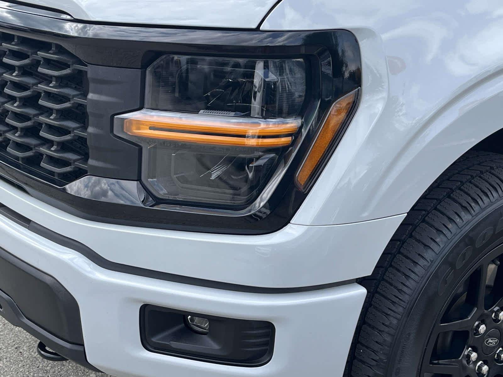 Used 2024 Avalanche Ford STX image 18