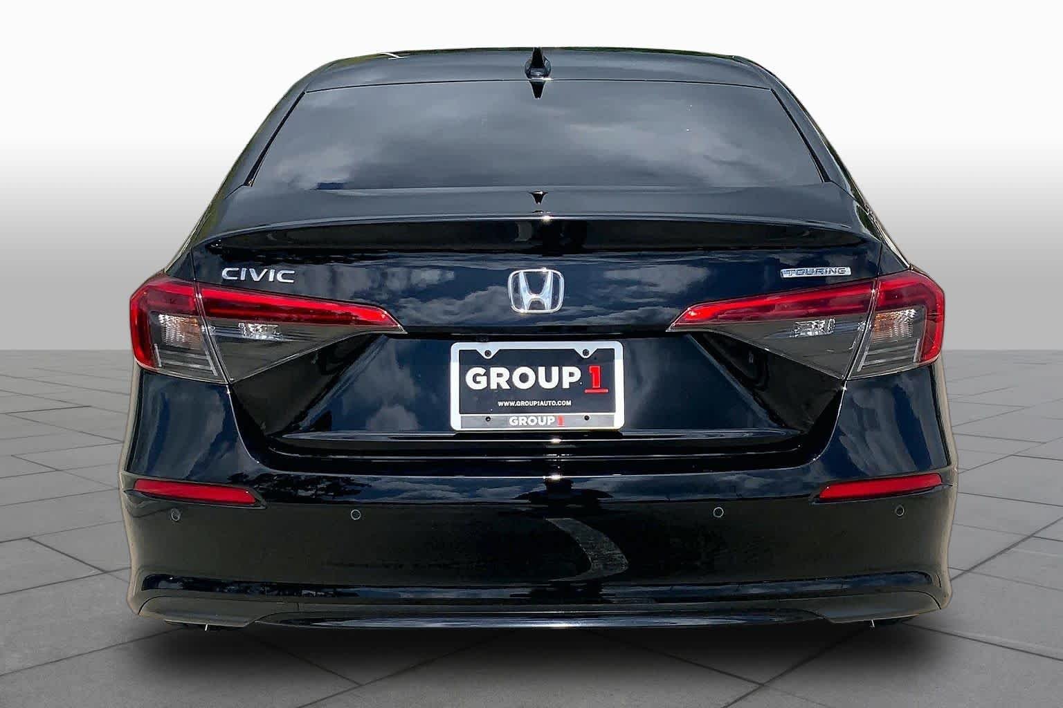 Used 2024 Crystal Black Pearl Honda Touring image 5